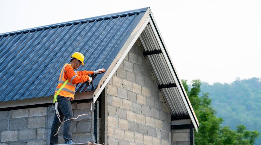 Expert Emergency Roof Repairs services in Atlasburg, PA